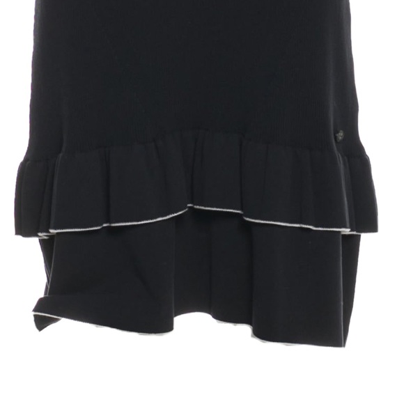 ❌SOLD❌ CHANEL Stretch Knit Dress EUC! - Picture 4 of 8